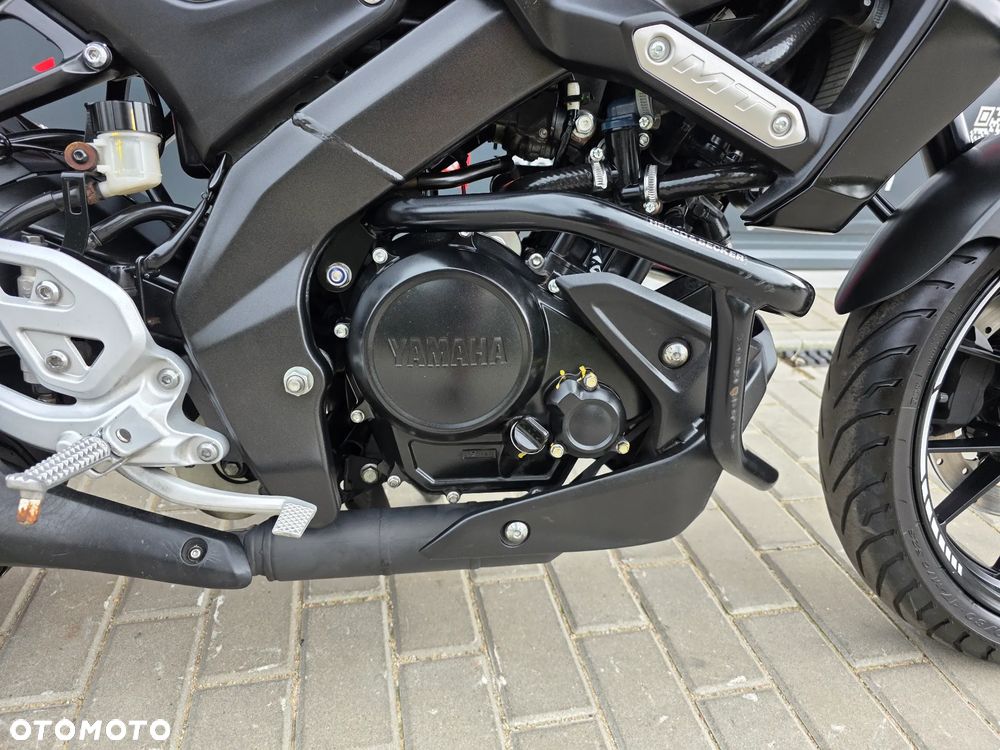 Yamaha MT - 22