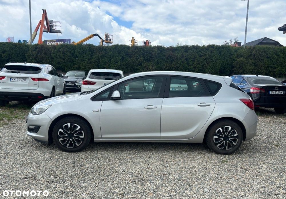 Opel Astra - 2