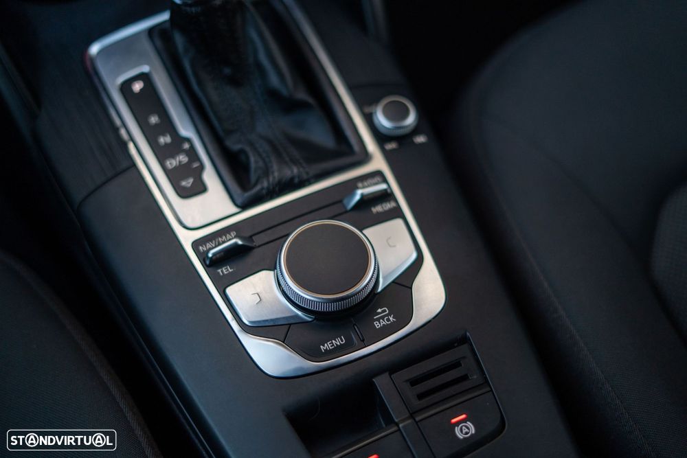 Audi A3 Sportback 30 TFSI S-line S tronic - 23