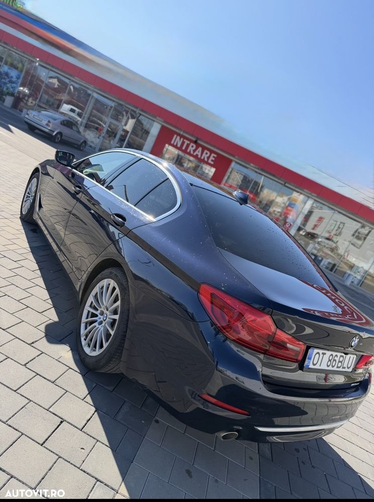 BMW Seria 5 ver-530i-aut-luxury-line - 2
