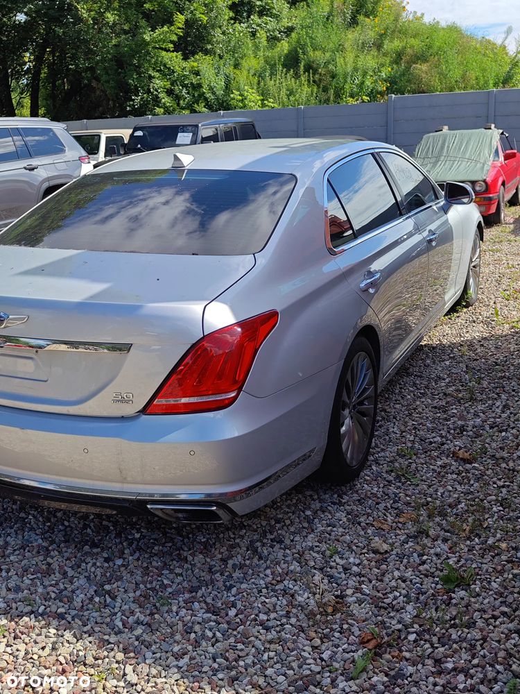 Genesis G90 - 6