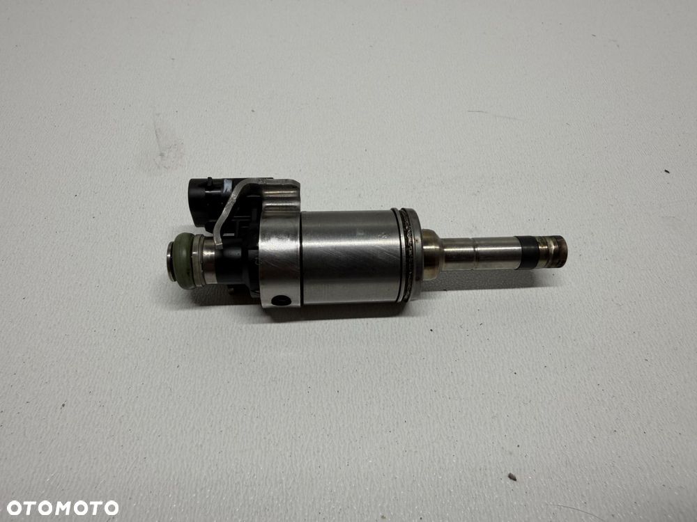 WTRYSKIWACZ PALIWA VOLVO XC40 1.5 HYBRID  32208203 - 2