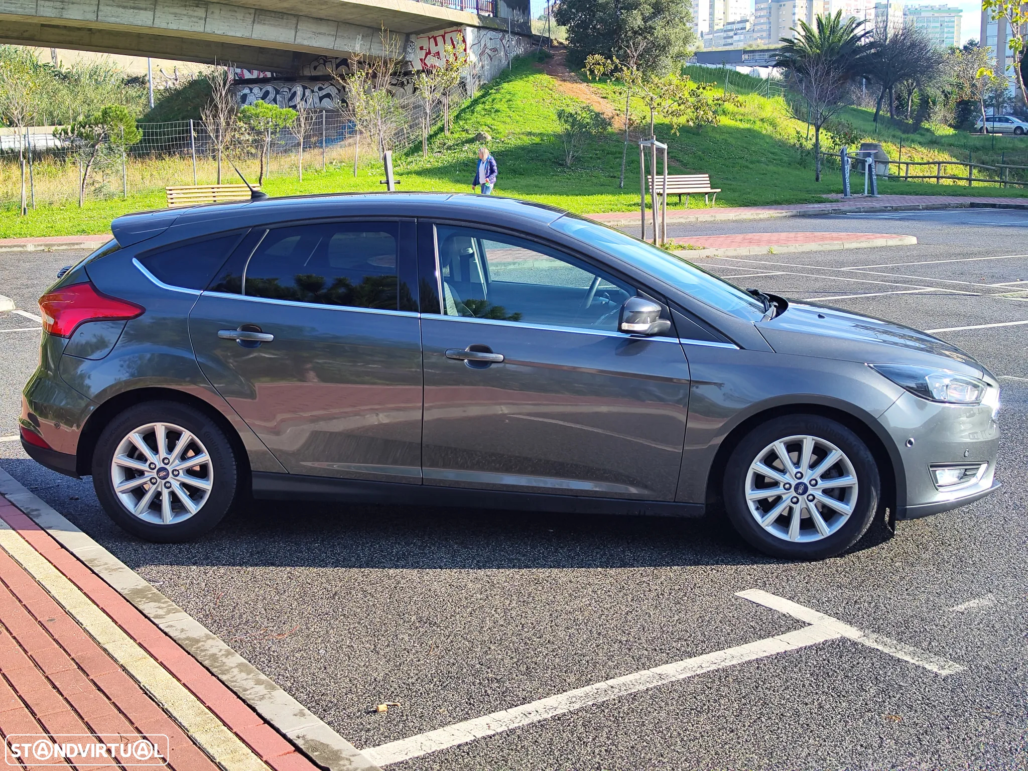 Ford Focus 1.0 SCTi Titanium - 6