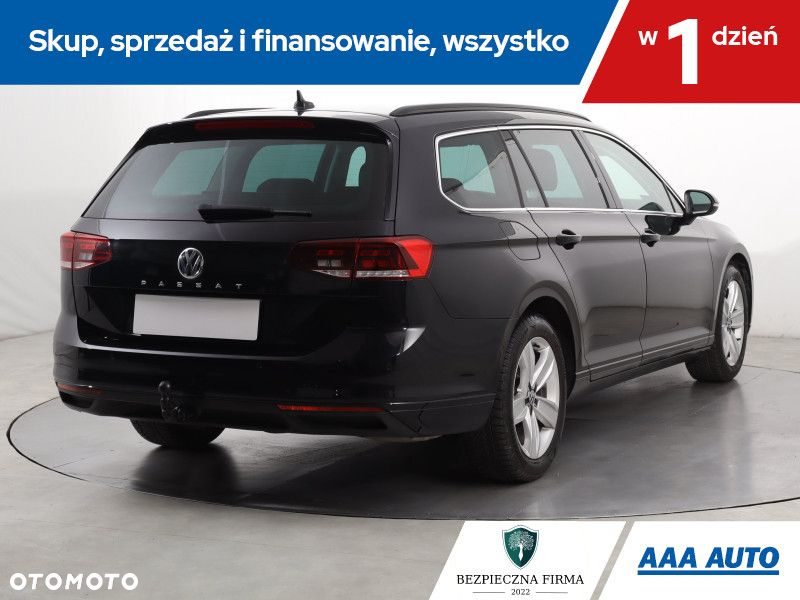 Volkswagen Passat - 6