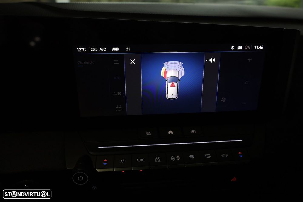 Opel Astra 1.2 T Elegance - 36