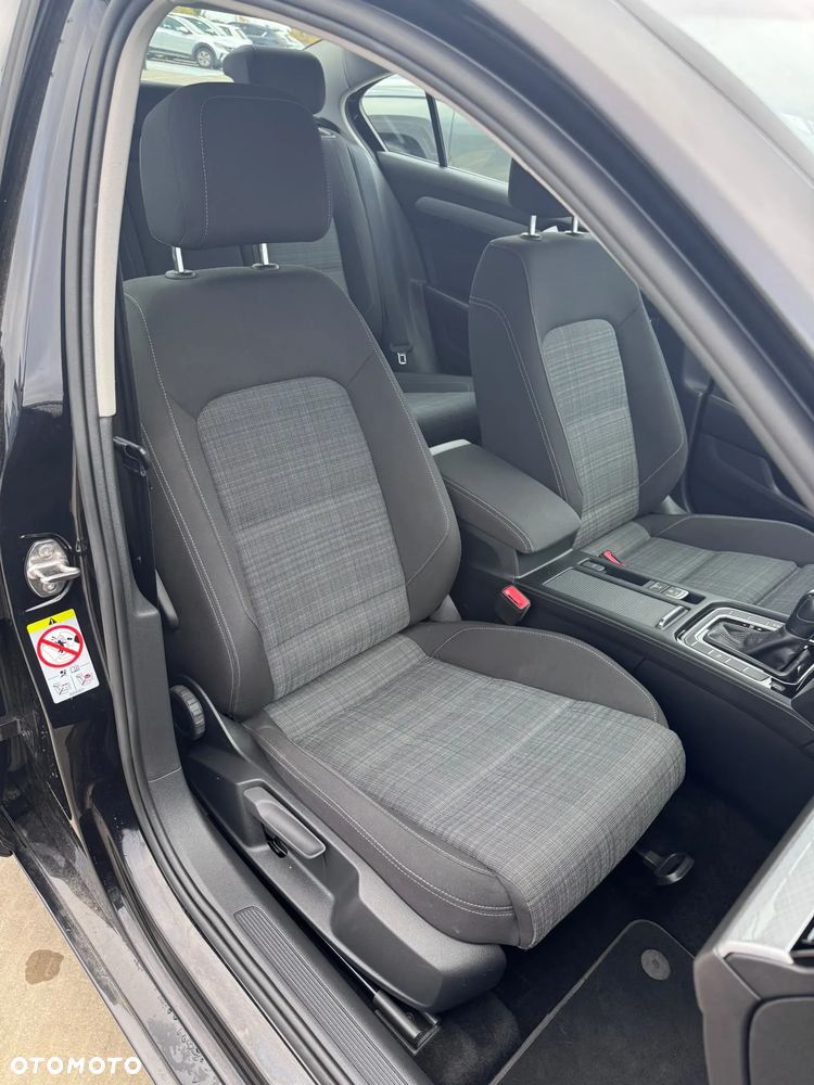 Volkswagen Passat 2.0 TDI EVO Business DSG - 33