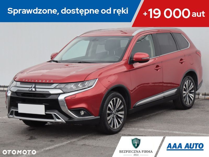 Mitsubishi Outlander - 2
