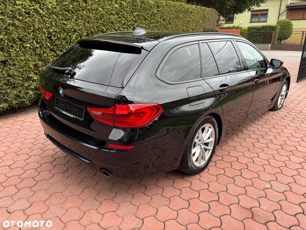 BMW Seria 5 525d Sport Line - 3