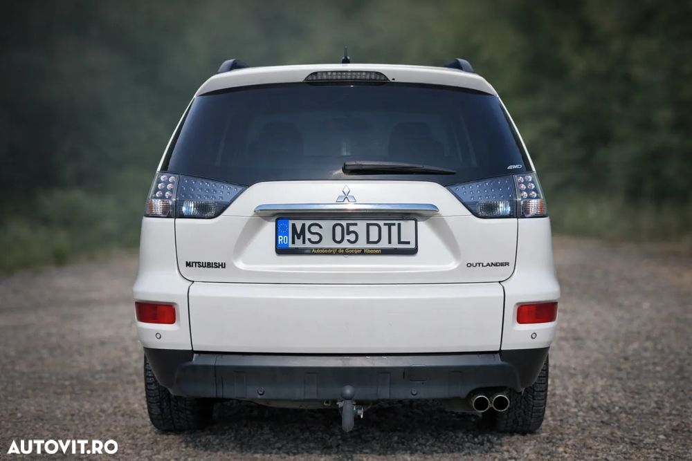 Mitsubishi Outlander 2.2 DI-D 4WD TC-SST Instyle - 2