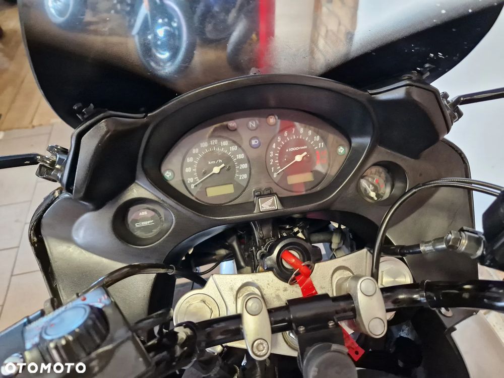 Honda CBF - 10