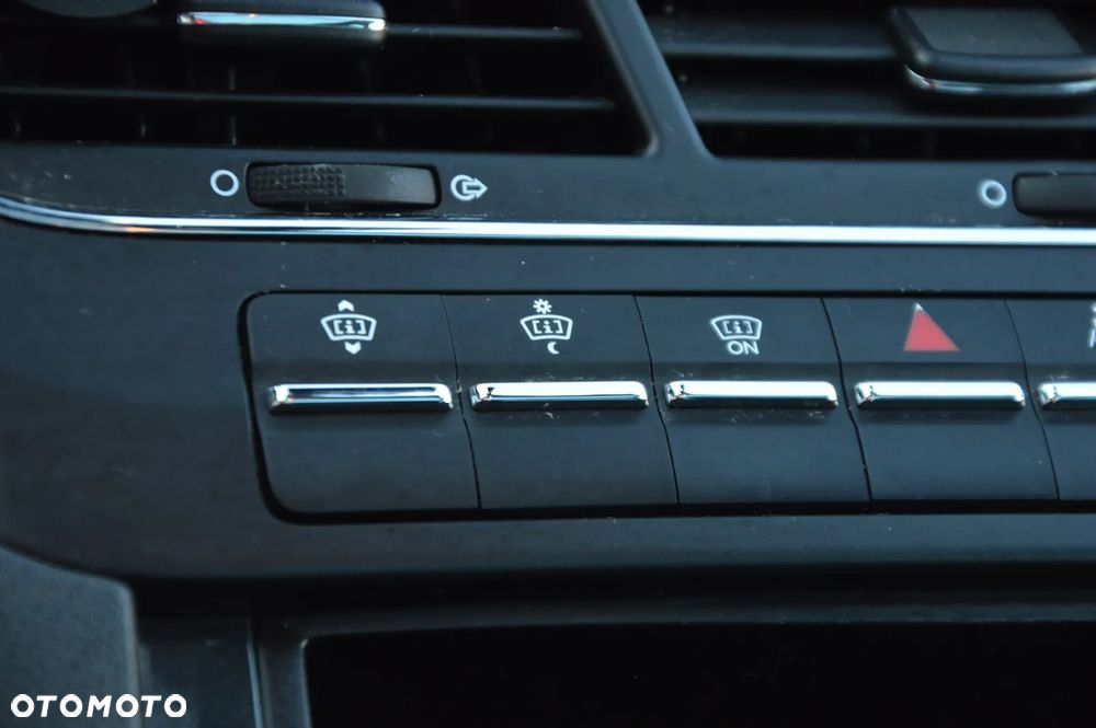 Peugeot 5008 HDI FAP 165 Automatik Premium - 35