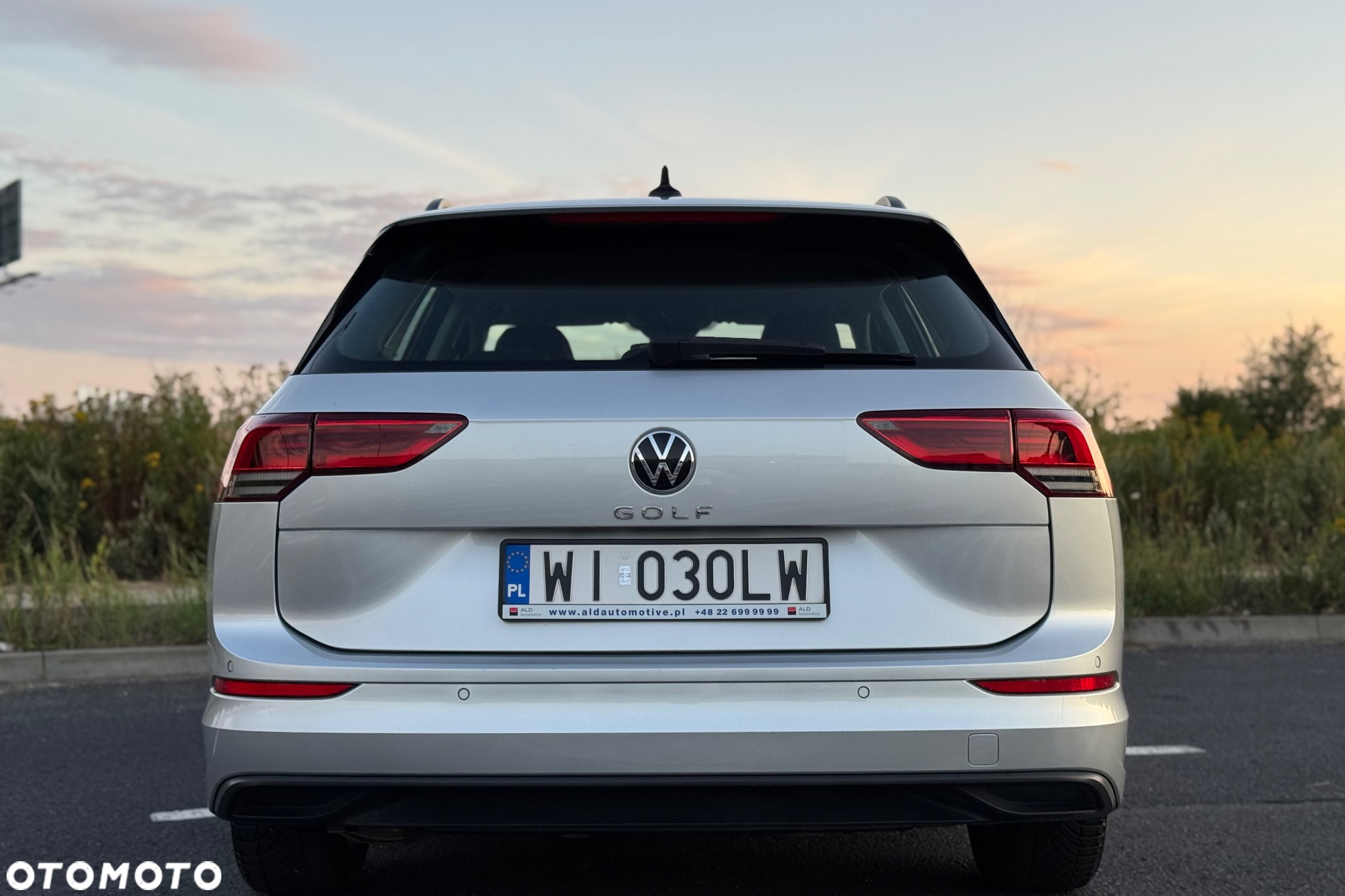 Volkswagen Golf VIII 1.5 TSI EVO Life - 17