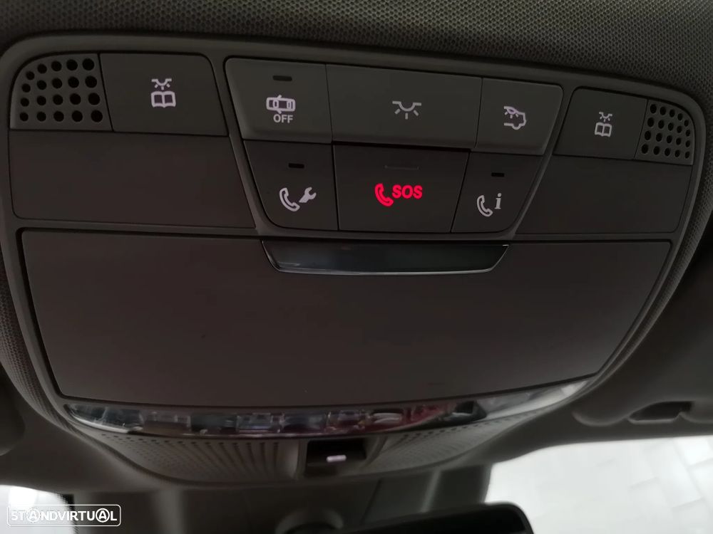 Mercedes-Benz E 220 CDi Avantgarde BE Auto. - 32
