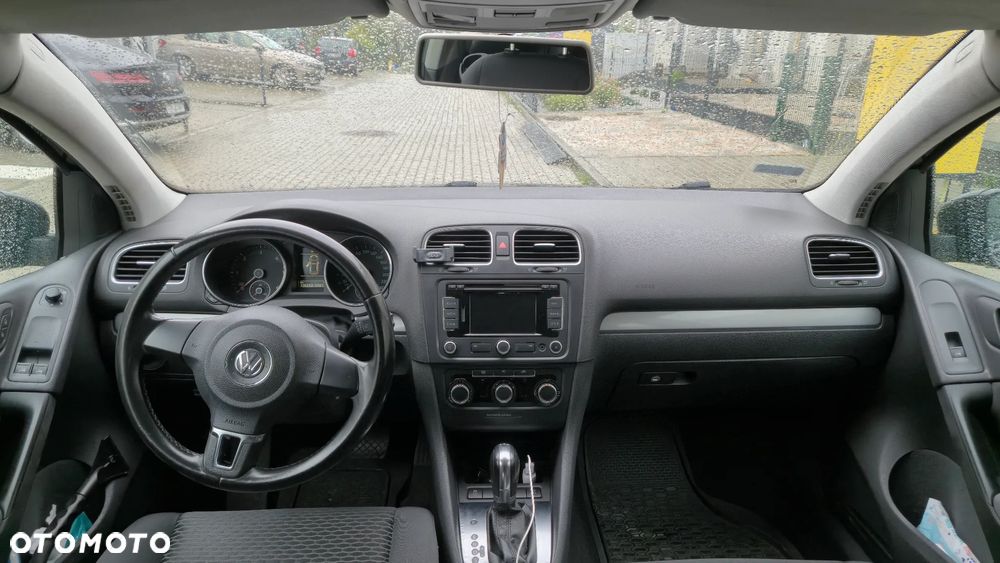Volkswagen Golf VI 1.6 TDI BlueMot Trendline DSG - 13