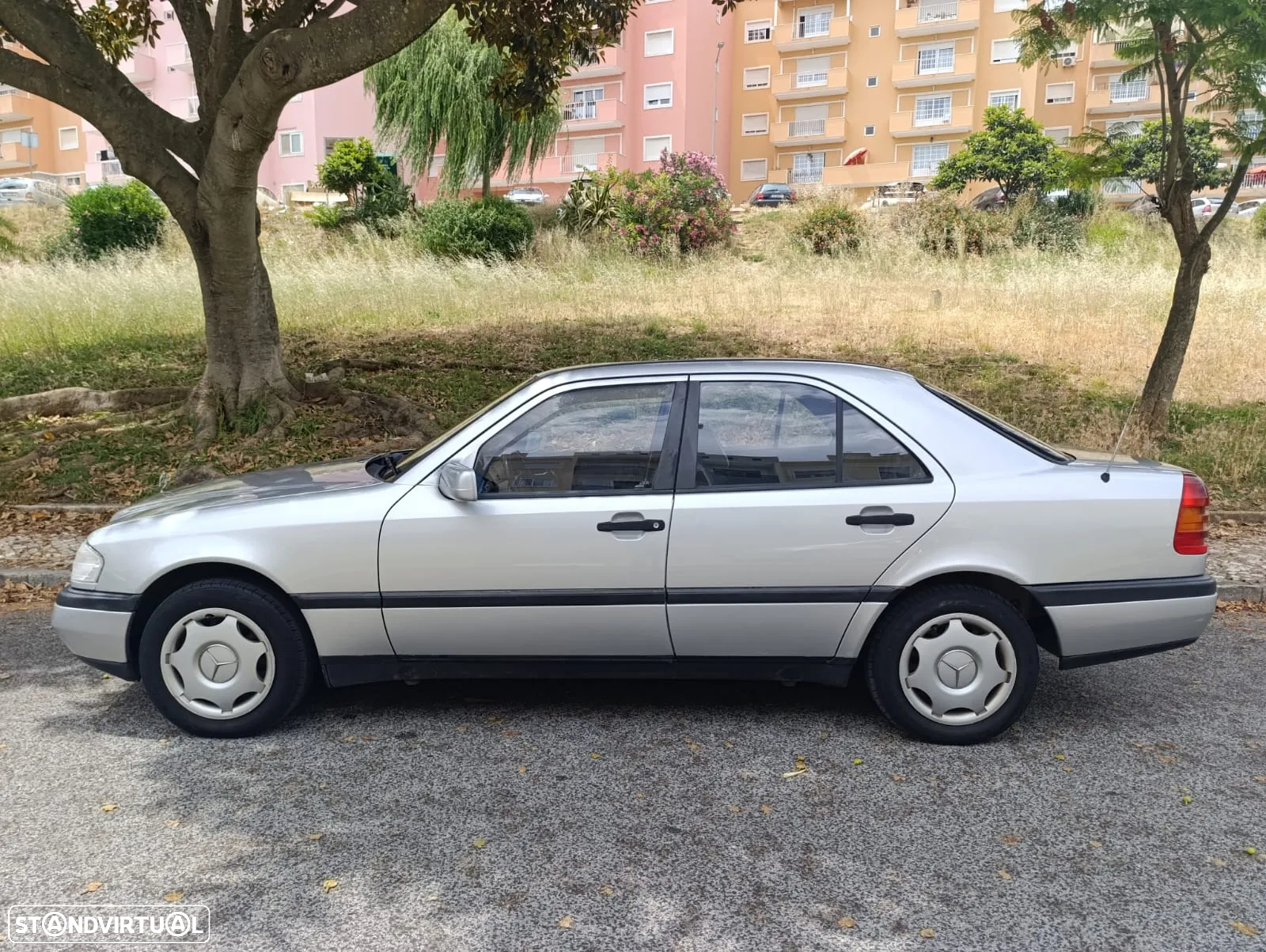 Mercedes-Benz C 220 D Elegance - 10