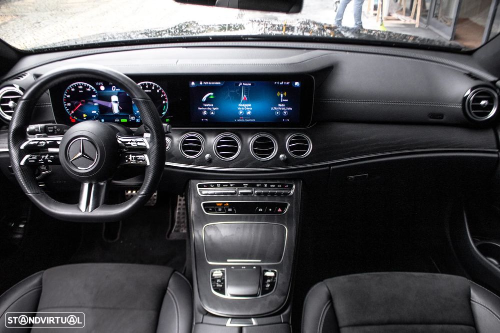 Mercedes-Benz E 300 e AMG Line - 41