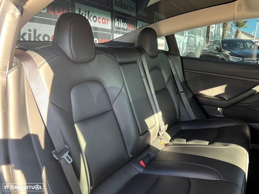 Tesla Model 3 Standard Range Plus RWD - 30