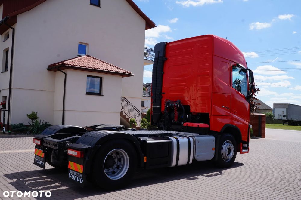 Volvo FH 4 EURO 6 GLOBETROTTER NISKI PRZEBIEG PEŁEN SERWIS - 4