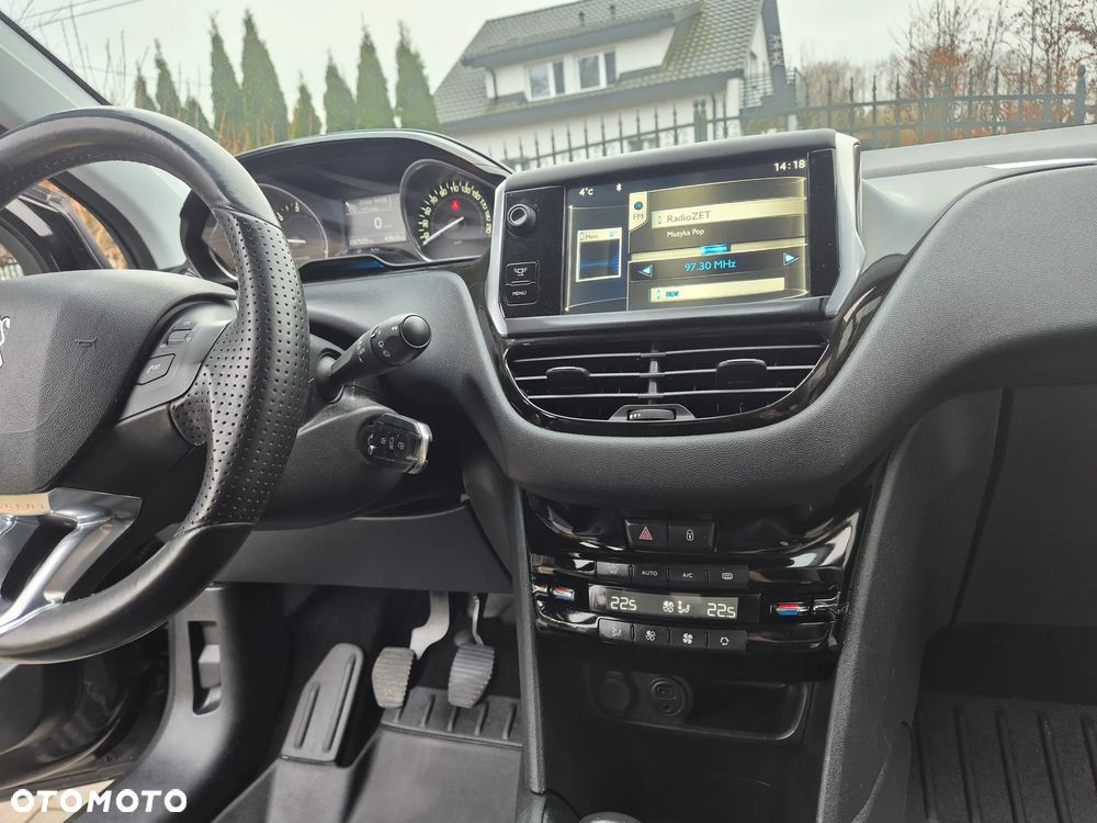 Peugeot 208 e-HDi 92 Stop&Start Style - 25