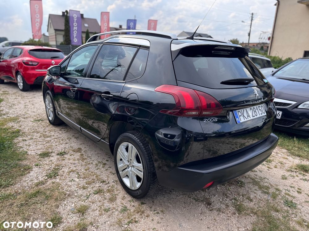 Peugeot 2008 1.2 Pure Tech Style S&S - 18