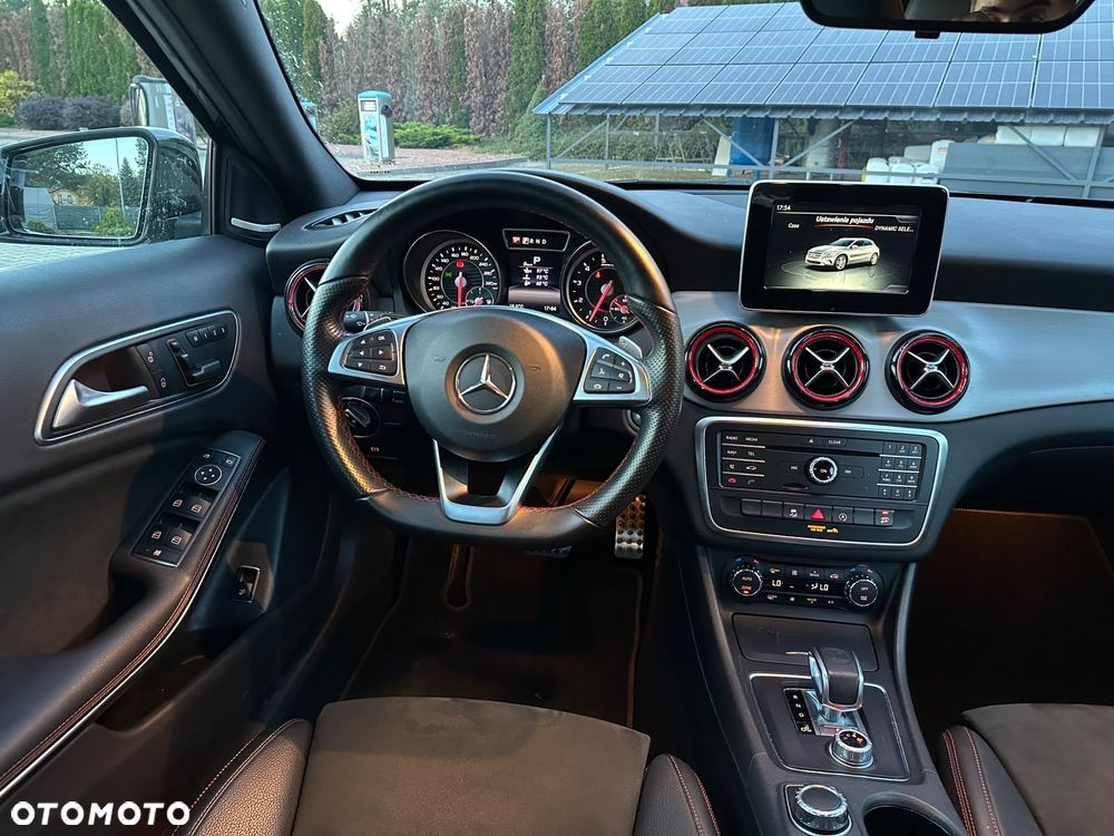 Mercedes-Benz GLA AMG 45 4Matic AMG Speedshift 7G-DCT AMG Night Edition - 26