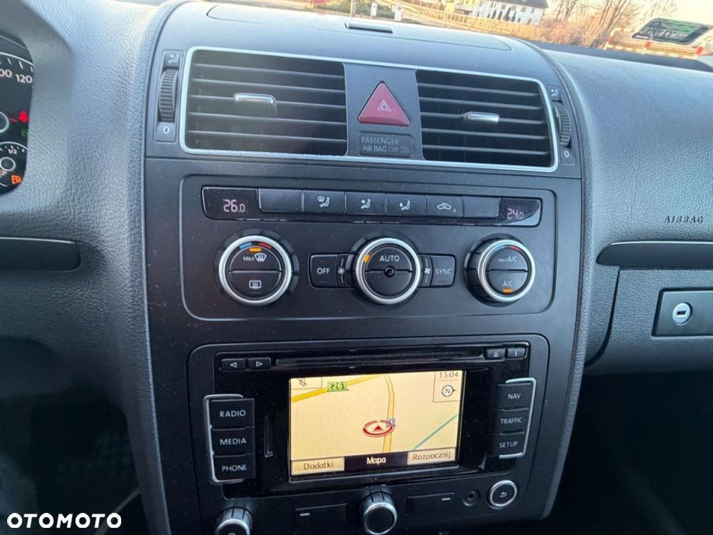 Volkswagen Touran 1.6 TDI DPF BlueMotion Technology DSG Highline - 39