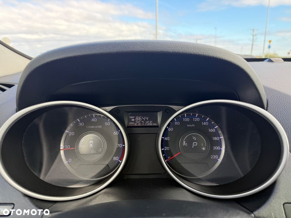 Hyundai ix35 2.0 4WD Automatik Premium - 11
