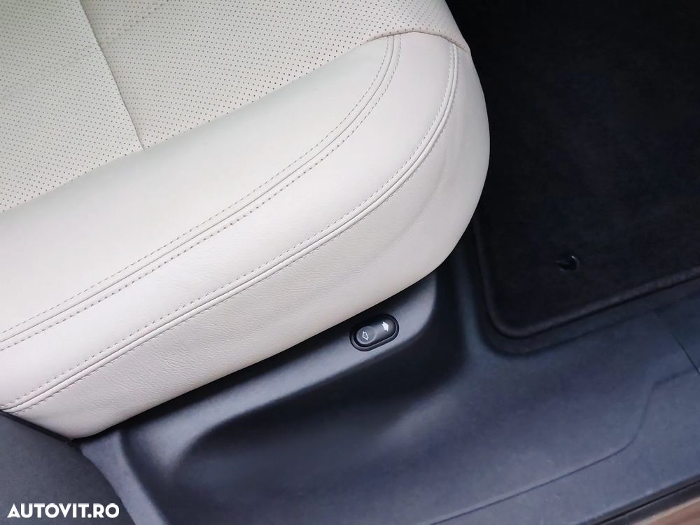 Land Rover Range Rover Velar 3.0 SE - 25
