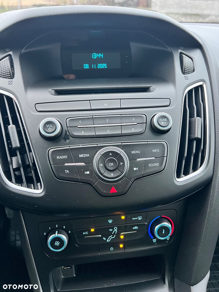 Ford Focus 1.0 EcoBoost Trend - 14