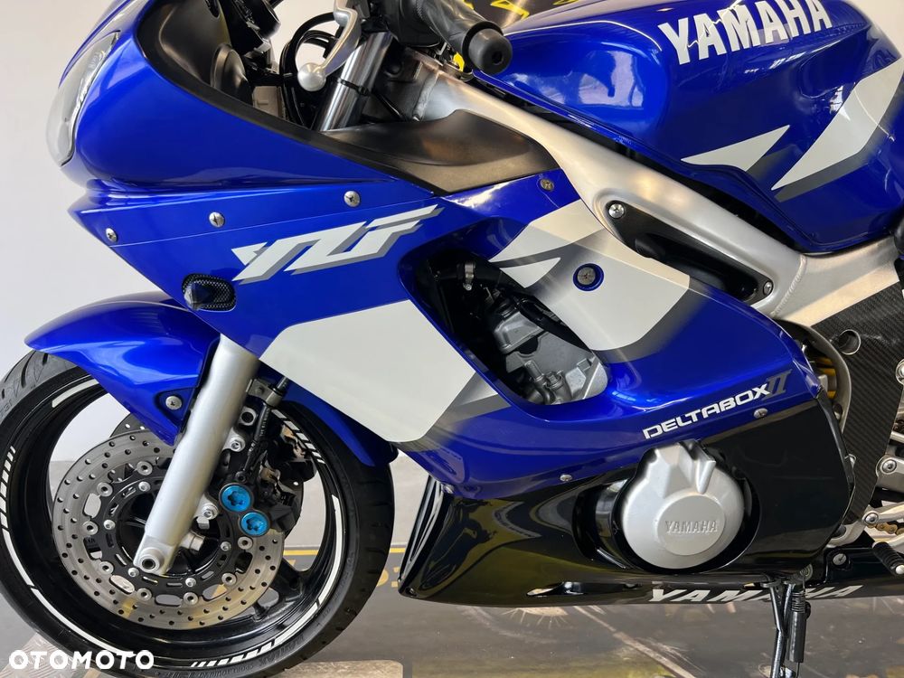 Yamaha R6 - 7
