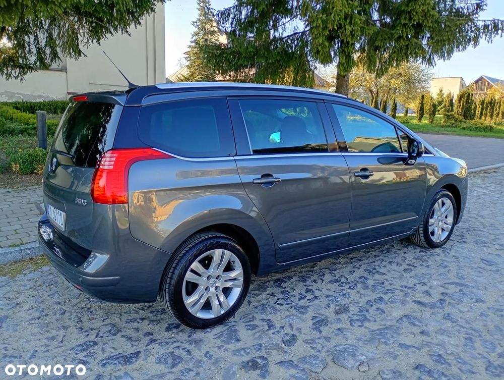 Peugeot 5008 HDI 115 Allure - 32