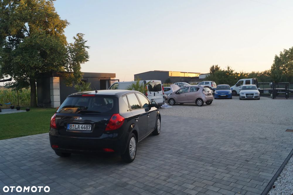 Kia Ceed - 27
