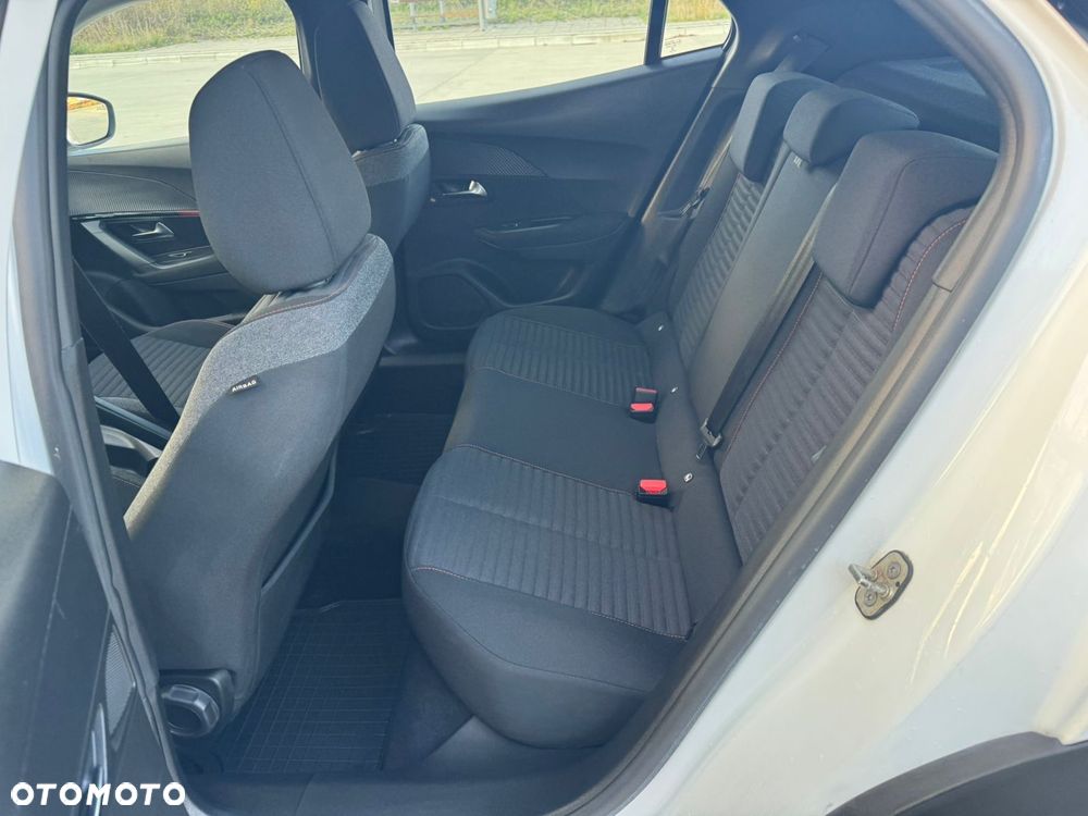 Peugeot 2008 1.5 BlueHDi Allure S&S - 29