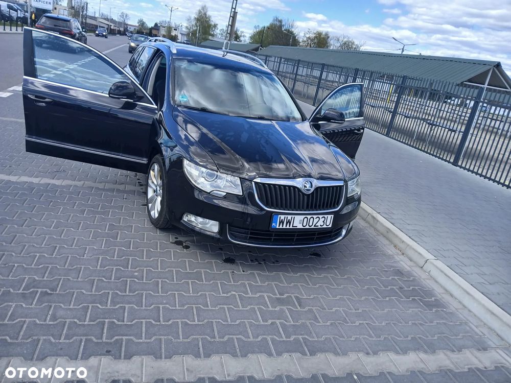 Skoda Superb 2.0 TSI Active DSG - 9