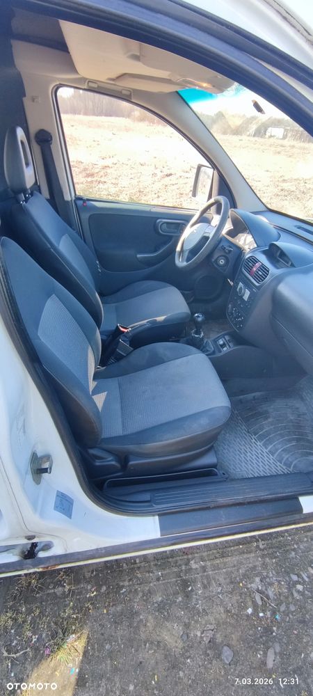 Opel Combo - 18