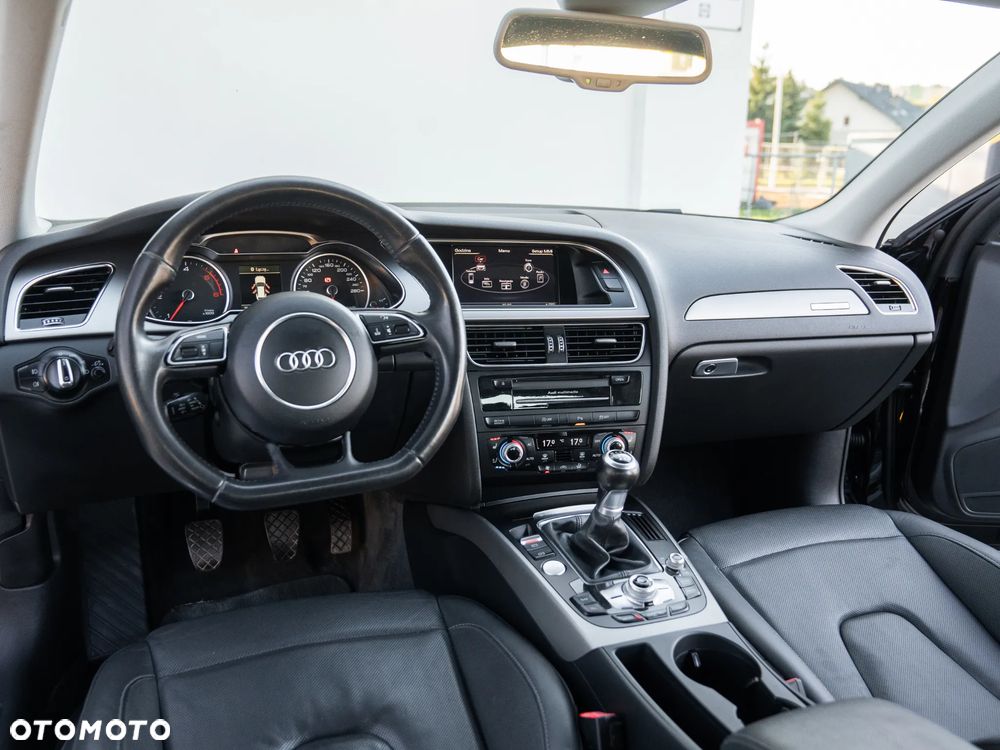 Audi A4 Avant 2.0 TDI DPF quattro S line Sportpaket - 20