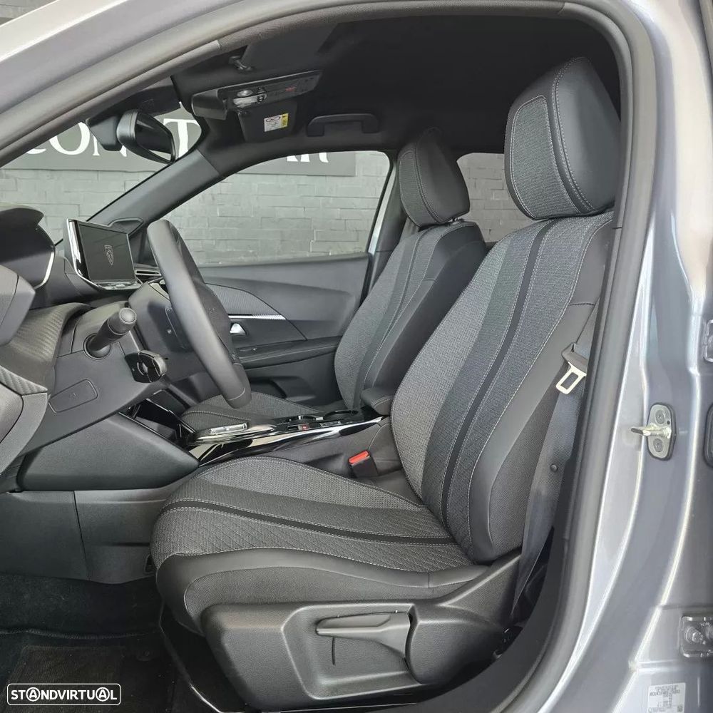 Peugeot e-2008 54 kWh Allure - 19