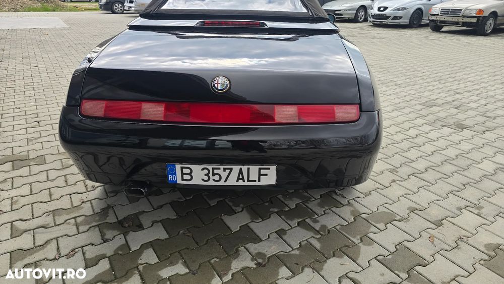 Alfa Romeo Spider - 4