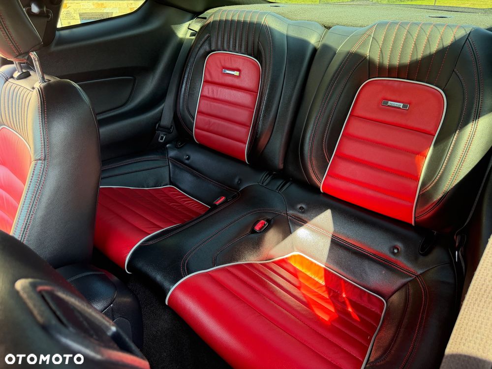Ford Mustang 3.7 V6 Premium - 11