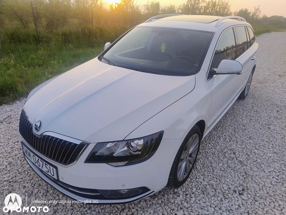 Skoda Superb 2.0 TDI Green tec DSG Exclusive - 1
