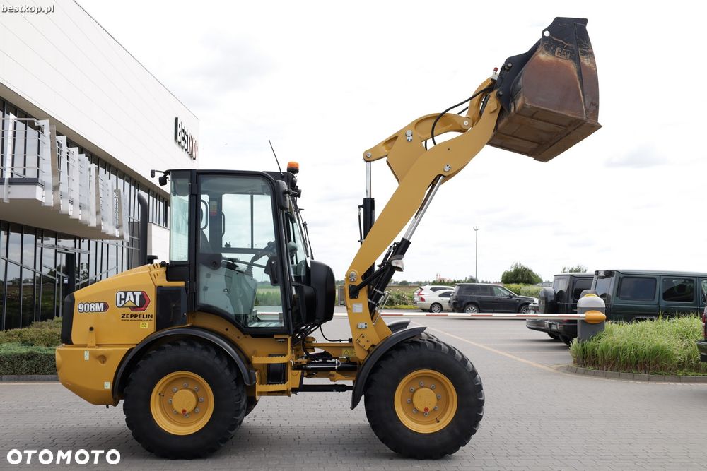 Caterpillar CAT 908M - 19
