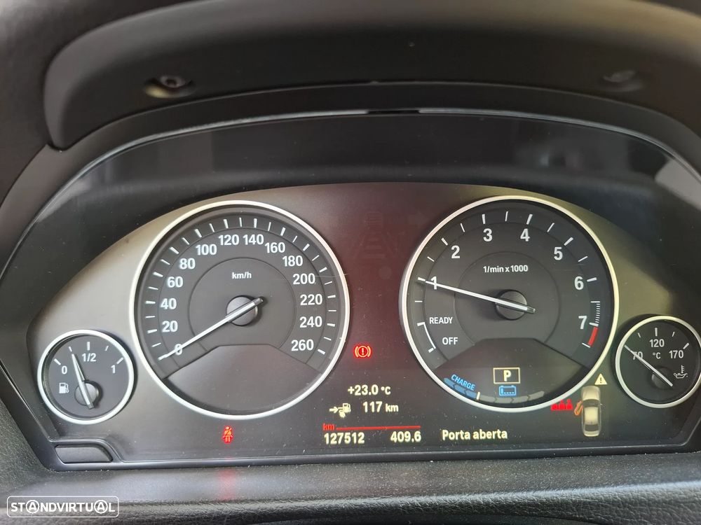 BMW 330 - 24