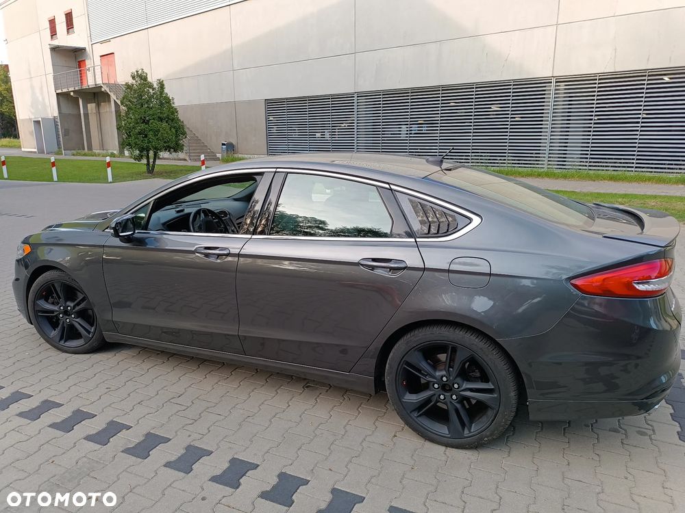 Ford Fusion - 10