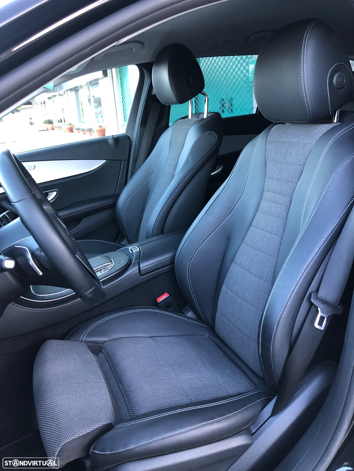 Mercedes-Benz E 300 de Avantgarde - 28
