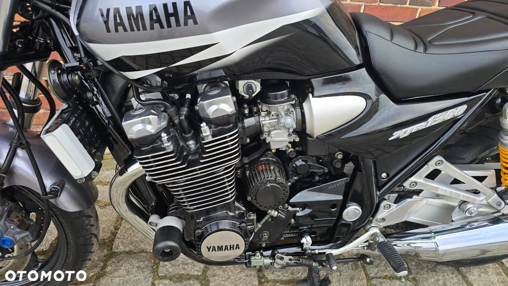 Yamaha XJR - 29