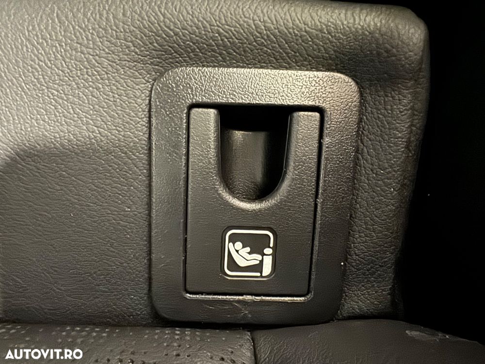 Toyota C-HR Hybrid Style Selection - 28