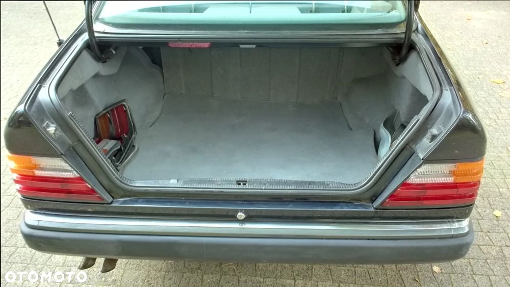 Mercedes-Benz W124 (1984-1993) - 10