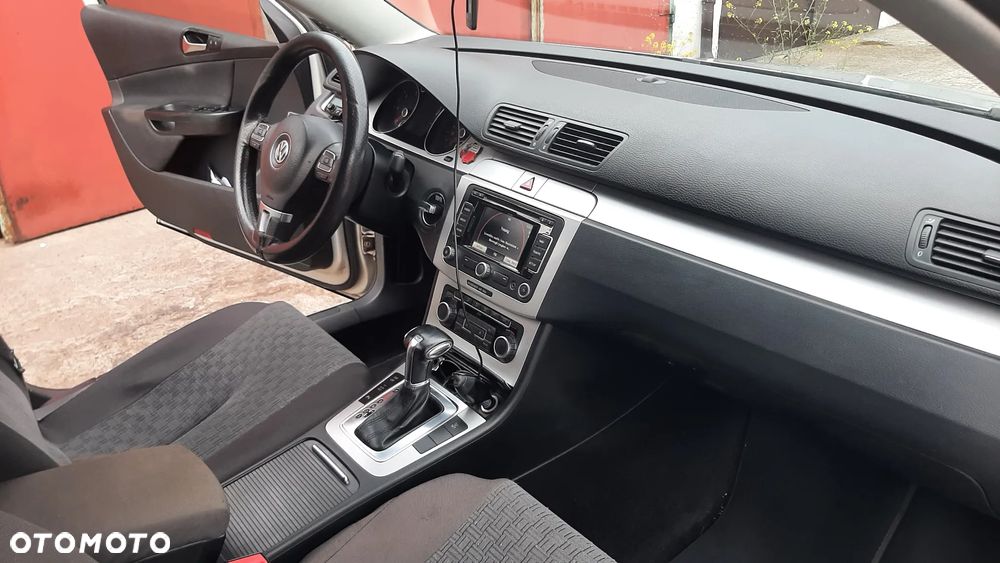 Volkswagen Passat 2.0 TDI DPF Comfortline DSG - 8
