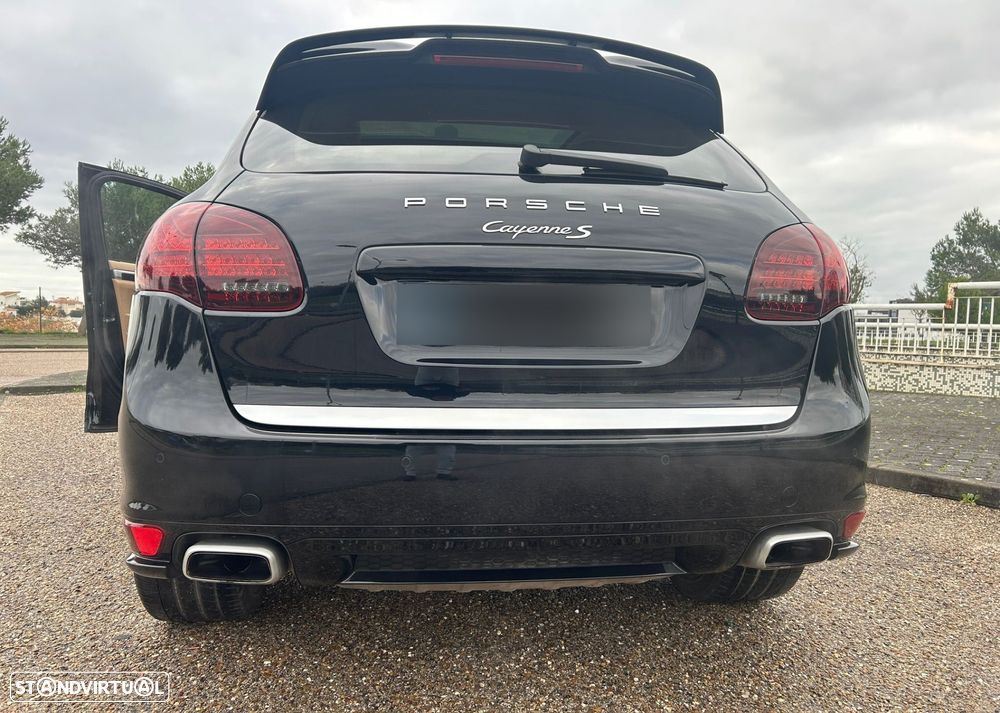 Porsche Cayenne S - 25