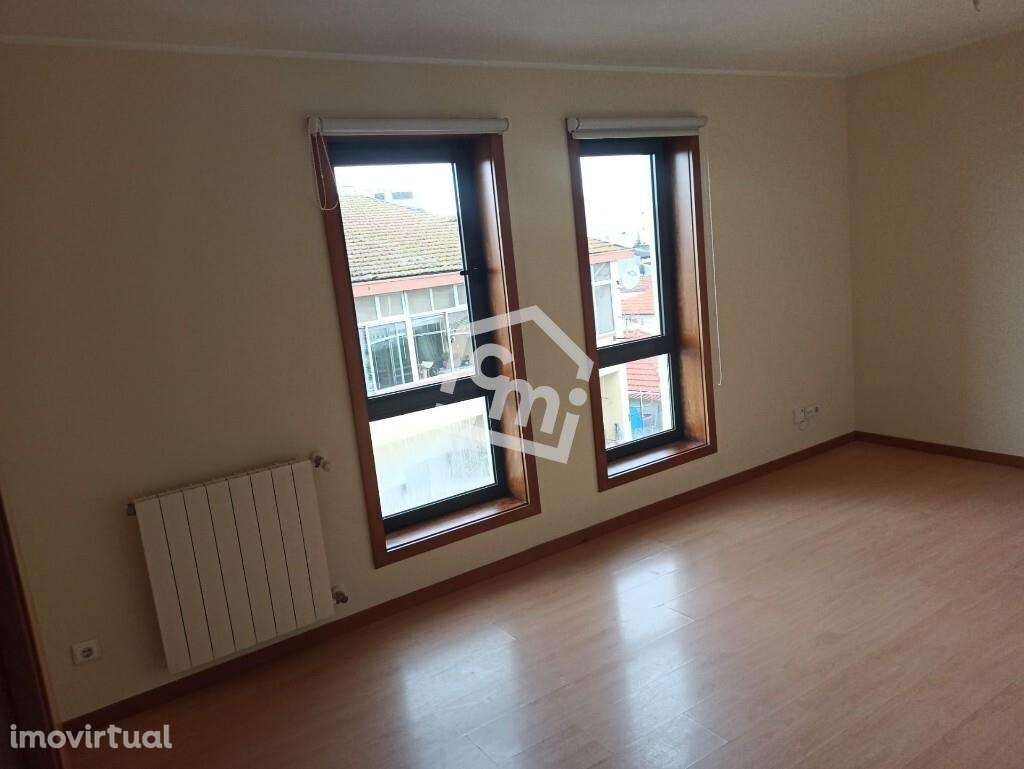 T2 com estacionamento | Rua do Aleixo – Porto - Grande imagem: 3/19